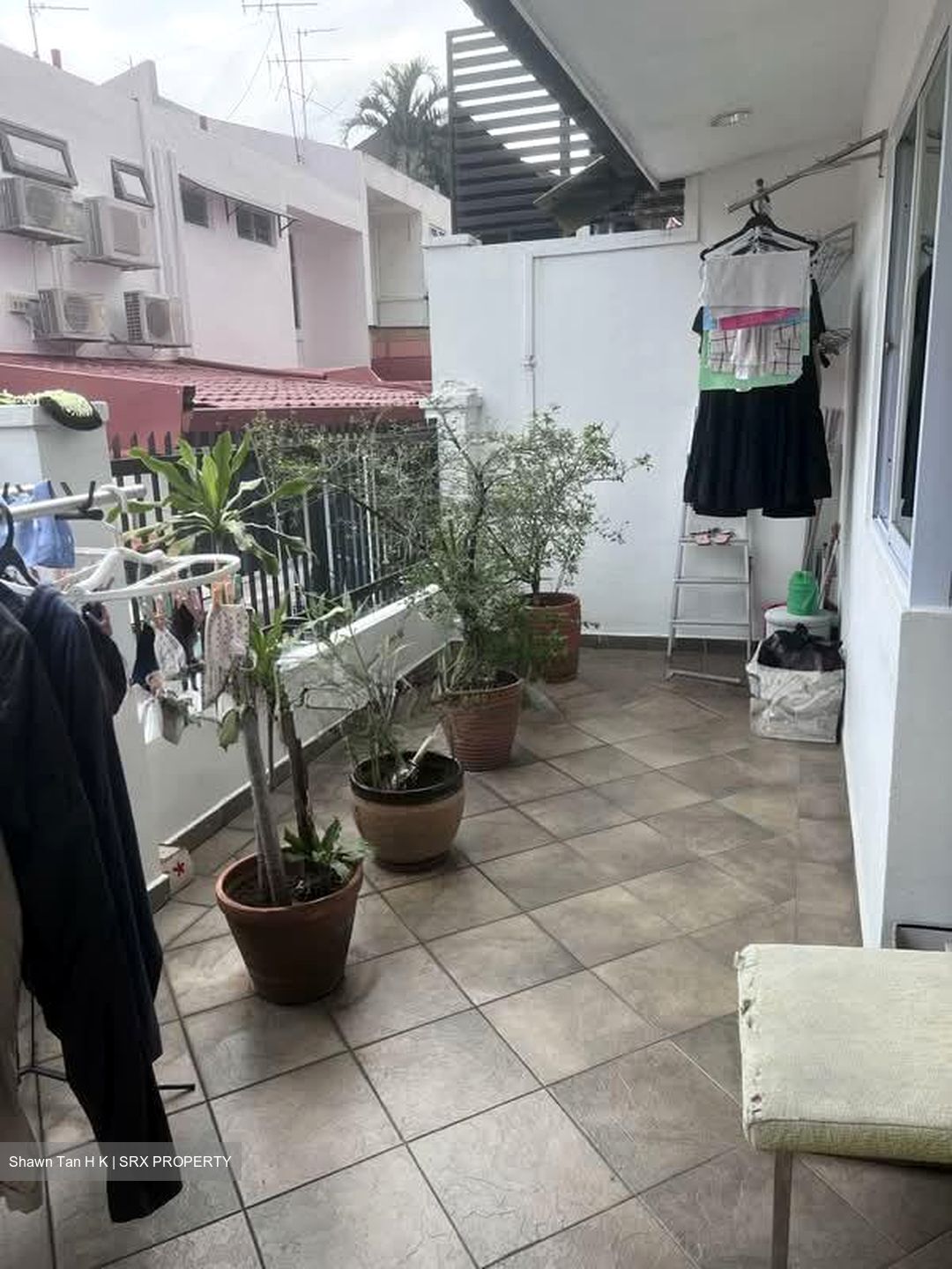 Peakview Estate (D16), Terrace #614731561